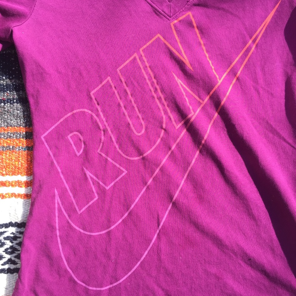 Nike Dri Fit RUN Tee - Picture 2 of 5